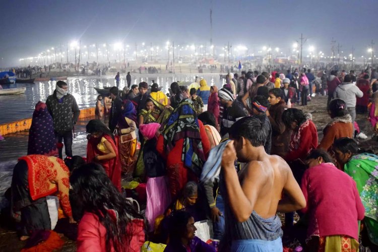 Lakhs of devotees take holy dip in Ganga in Prayagraj