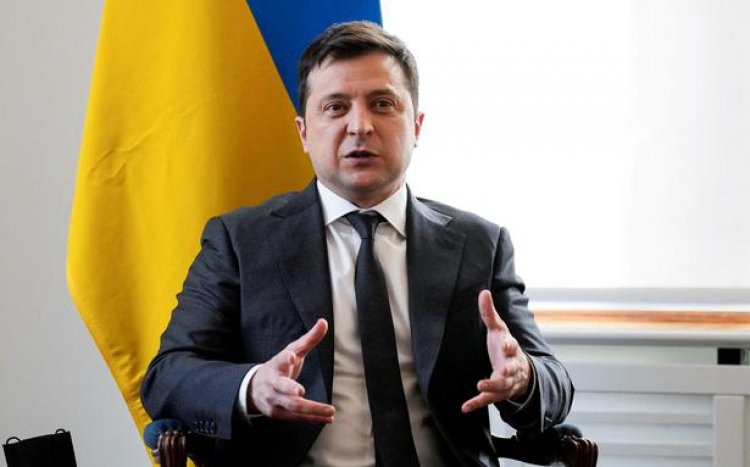 President refuses to flee, urges Ukraine to ''stand firm''