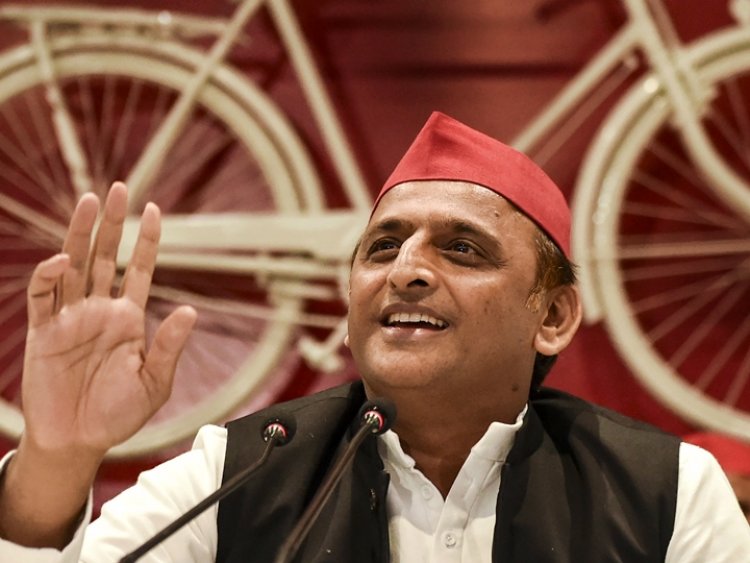 One election, four Akhilesh Yadavs in UP fray