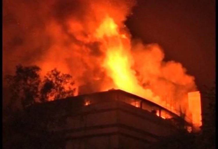 Massive fire breaks out at Delhi restaurant
