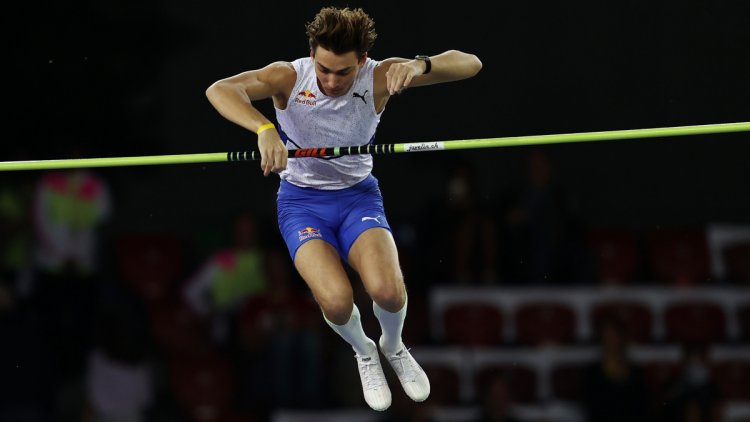 Duplantis sets pole vault world record of 6.19m in Belgrade