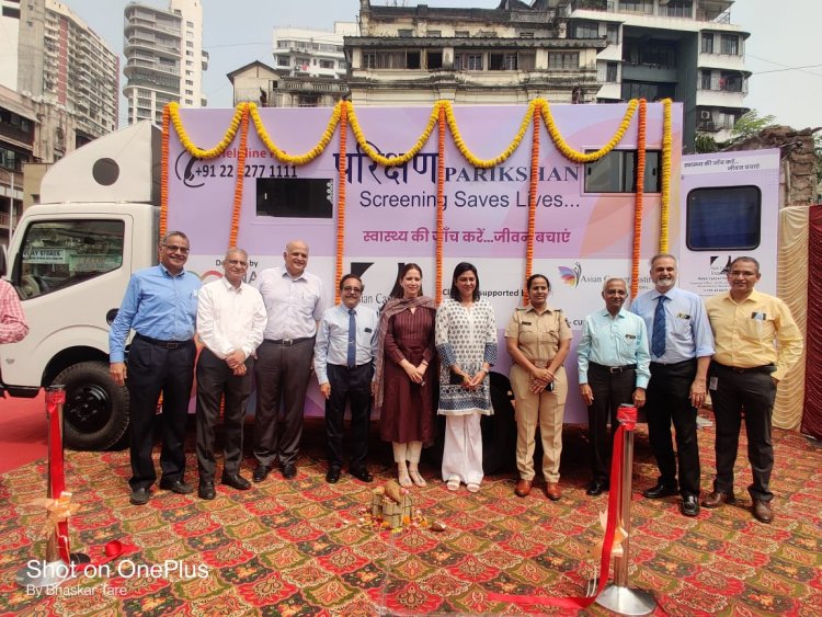 Priya Dutt inaugurates Mobile Cancer Detection Van initiated in collaboration with Asian Cancer Foundation and Nargis Dutt Foundation