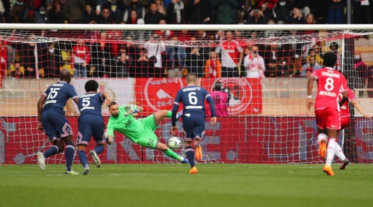French league leader PSG slumps to 3-0 loss at Monaco