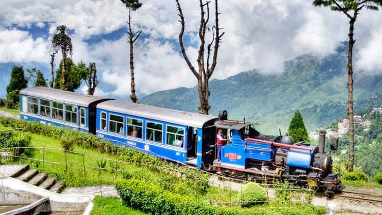 Two more toy train joyrides in Darjeeling during summers