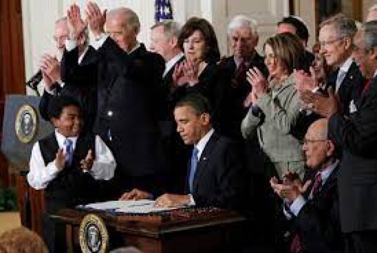 Biden-Obama: White House reunion to celebrate healthcare reform