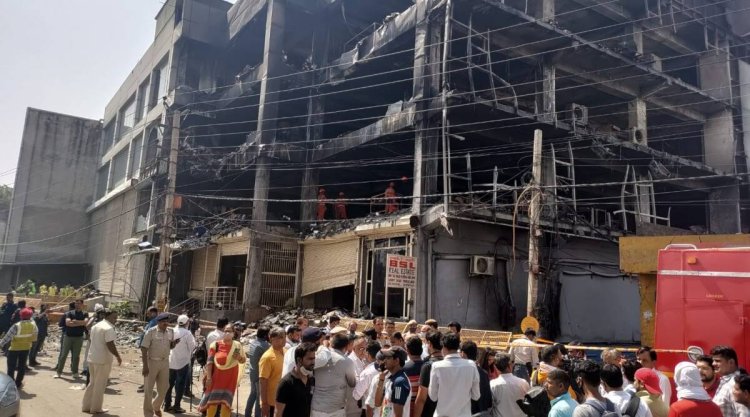 Adityanath condoles loss of lives in Delhi building fire