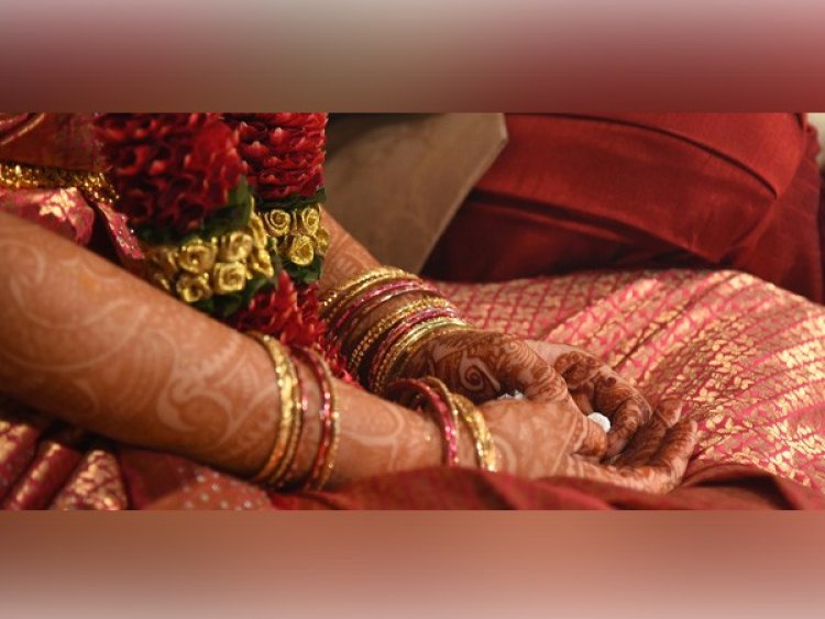 MP WCD team stops minor teen girl's marriage in Indore