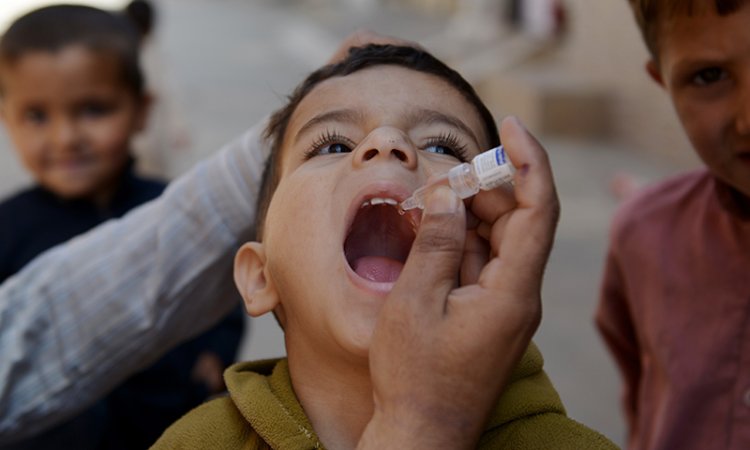 Pak launches nationwide anti-polio drive to vaccinate over 43 mn children