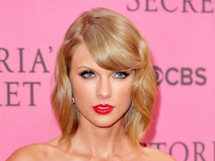 Taylor Swift says she 'would love' to direct a feature film