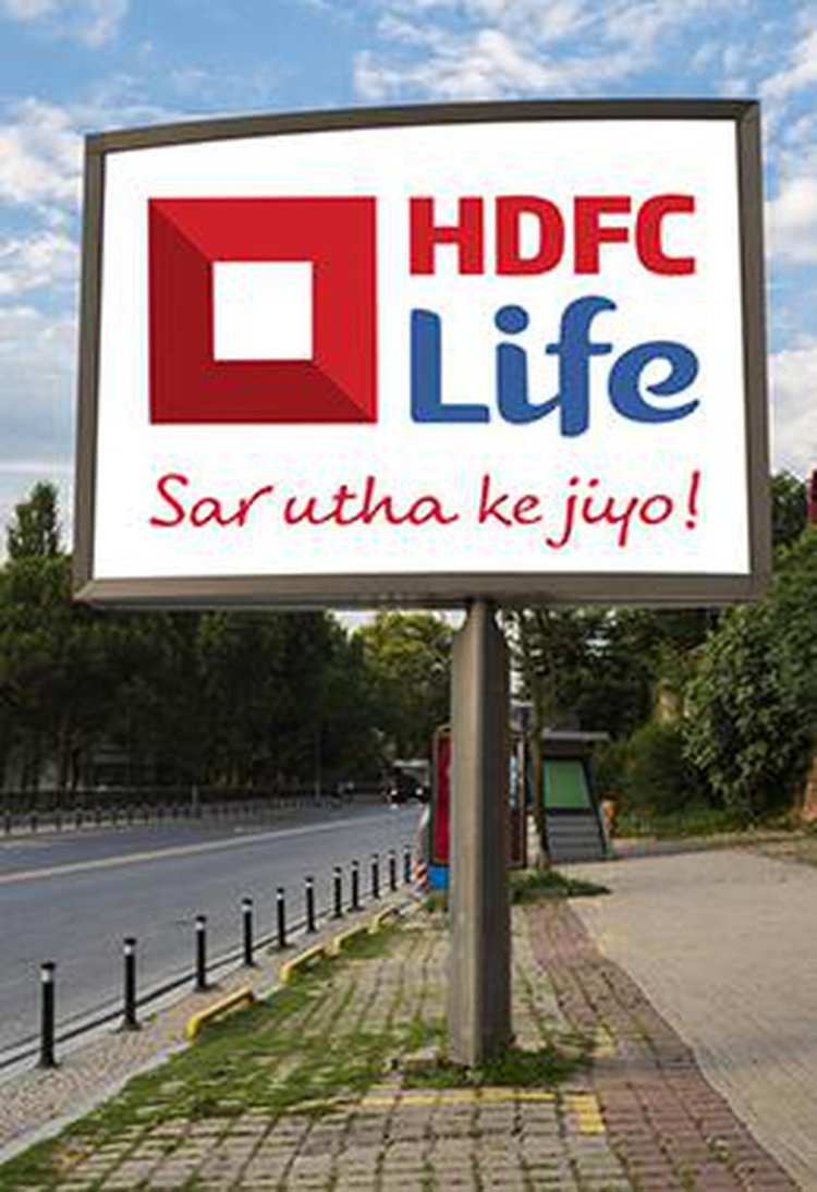 HDFC Life Declares Bonus of Rs. 2465 cr.