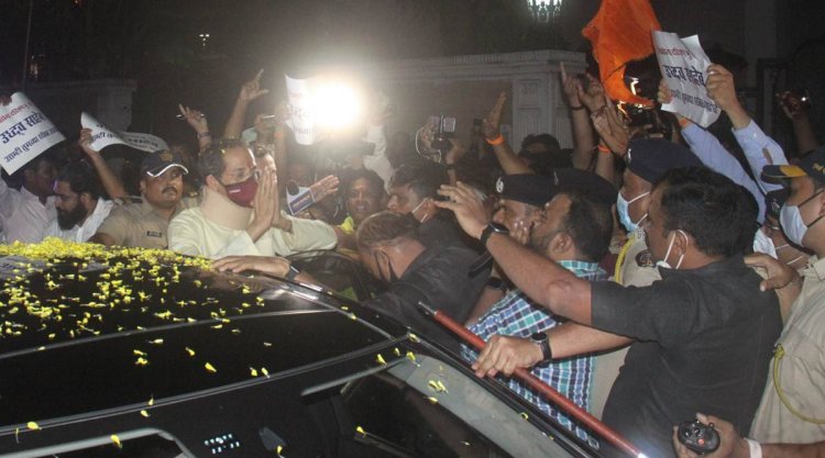 Amid revolt in Shiv Sena, Maharashtra CM vacates official residence