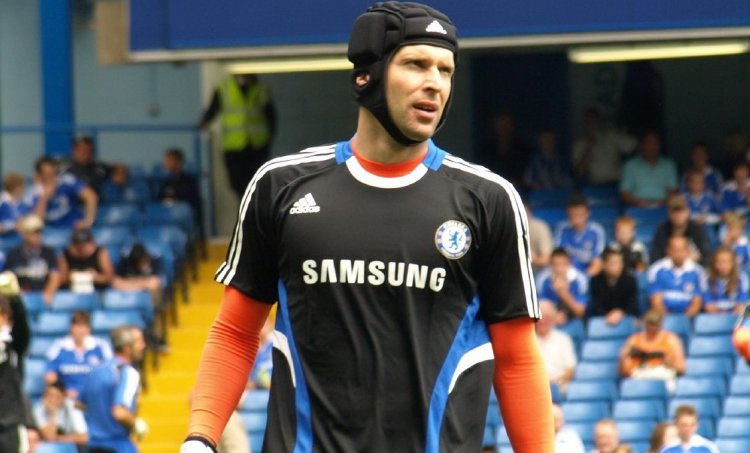 Former goalkeeper Petr Cech leaving Chelsea advisory role