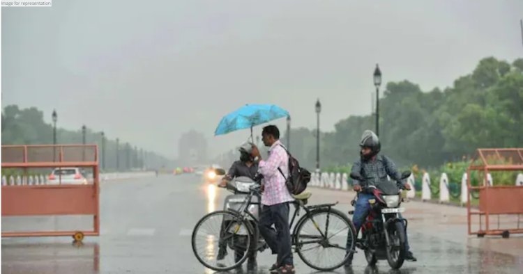Parts of Delhi receive light rain