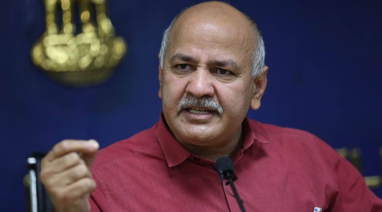 Centre is playing with future of 600K students of Delhi: Manish Sisodia