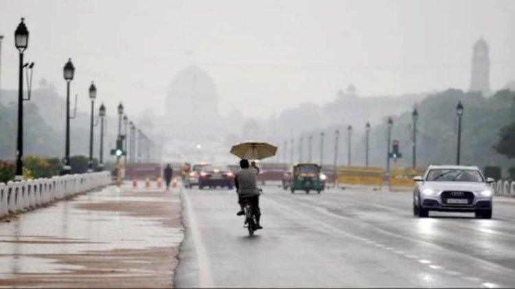 Humid morning in city; IMD predicts light rain during day in New Delhi