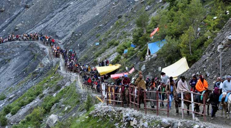 Eighth batch of 5,700 pilgrims leave for Amarnath shrine from Jammu