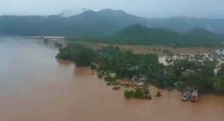 Godavari flood swells in AP, several villages marooned