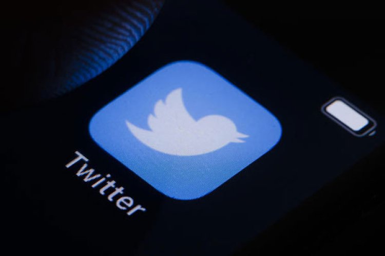 Shopping on Twitter can bring 'individual, societal harm' to users: Reports