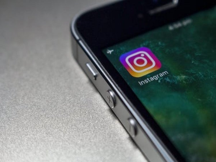 Instagram refutes claims that users location is shared with followers
