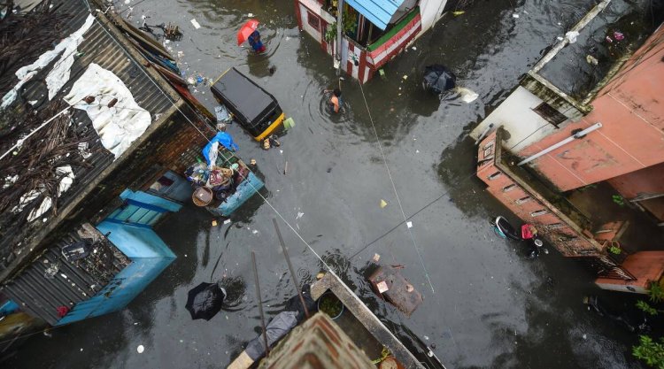 Heavy rainfall wreaks havoc in Chennai, low-lying areas inundated