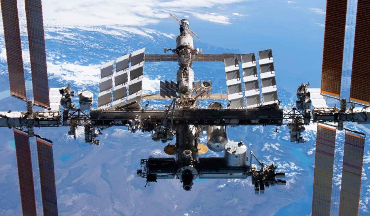 NASA, Axiom Space signs pact for sending private astronauts to ISS in 2023