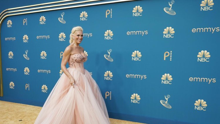 Goddess gowns, Old Hollywood glam and pink rule carpet