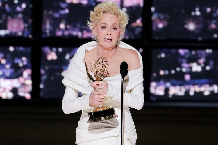 Jean Smart wins Best Actress in a Comedy title for 'Hacks' at Emmys 2022