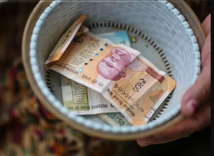 Driven by market rally, Rupee rises 6 paise to reach 82.89 against dollar