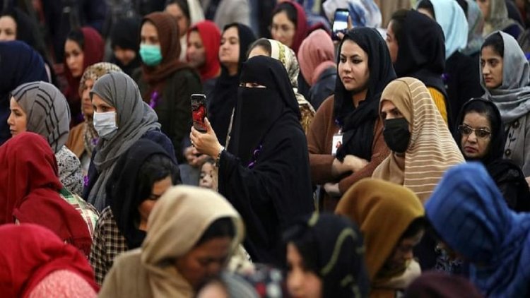 Taliban ban women from many public university subjects in Afghanistan