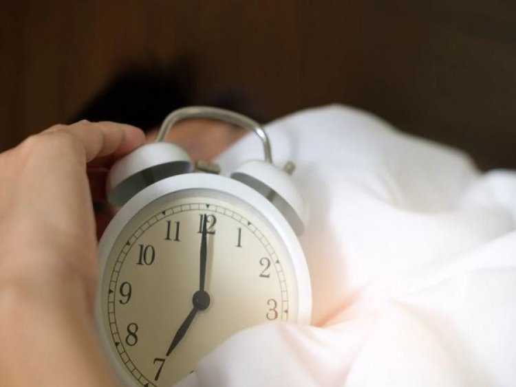 Study finds people hit the snooze button on alarm more often than thought