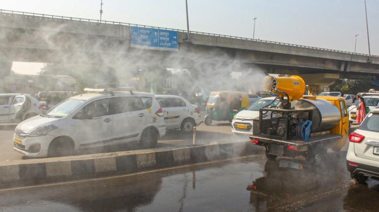 Delhi's air quality slips back to 'very poor' category