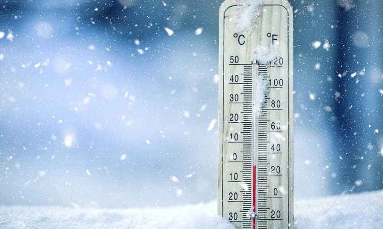 Temp drops below freezing point in Srinagar for the first time this season