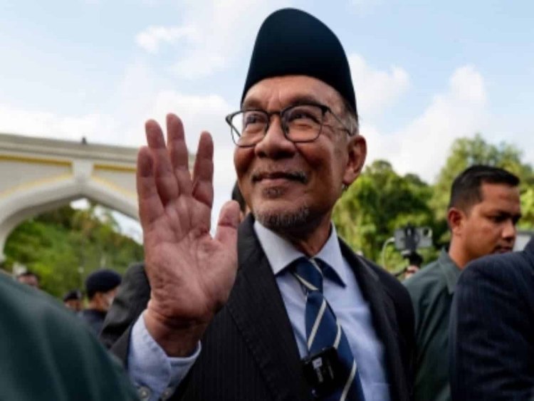 Anwar Ibrahim of PH coalition named Malaysia's 10th Prime Minister