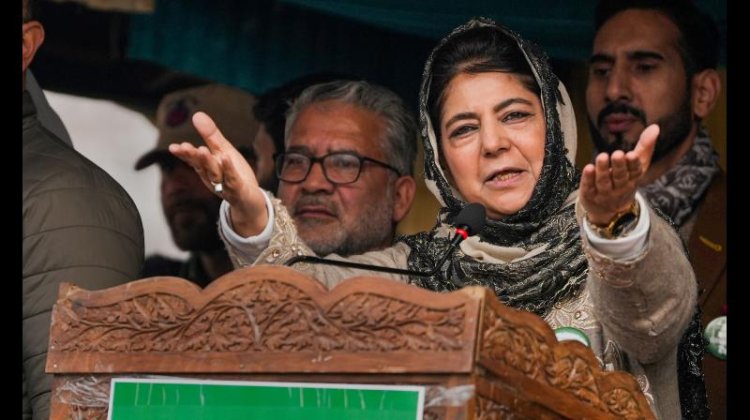 BJP govt has failed to protect Kashmiri Pandits, says PDP chief Mufti