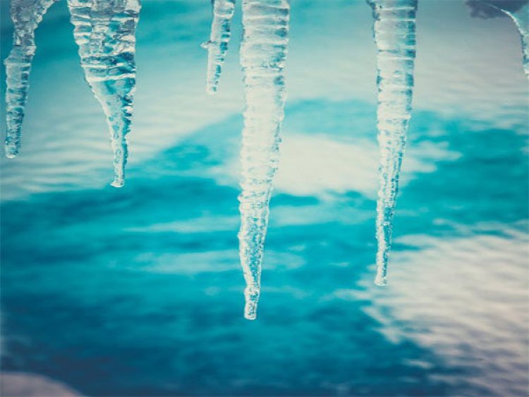 Scientists advance insights into cause of ripples on icicles