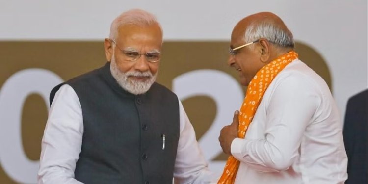 Bhupendra Patel takes oath as Gujarat CM; 16 other ministers also sworn in