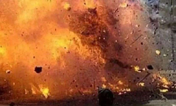 Suicide bomb blast leaves 2 dead, 9 injured in Pakistan's northwest