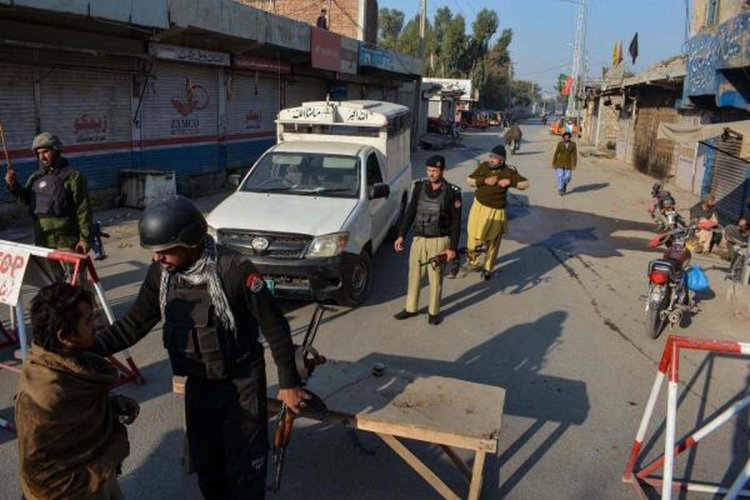2 killed as Pak Taliban militants take hostages at counter-terrorism centre