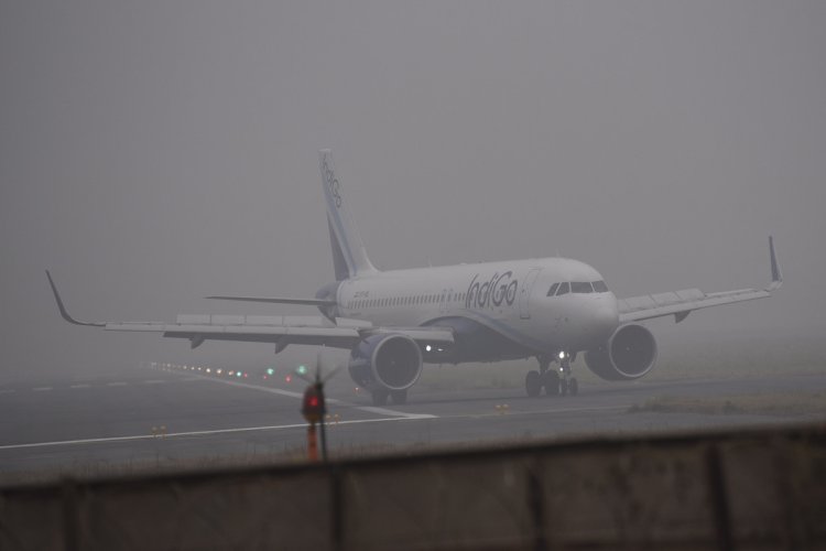 Delhi airport issues advisory to passengers owing to low visibility