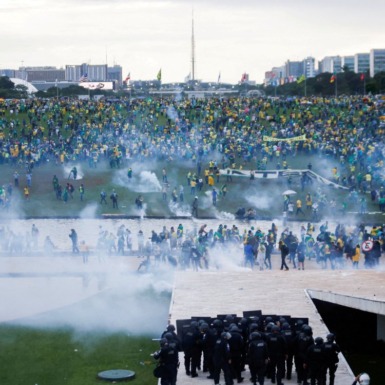 Brazil Prez sacks 40 guards for riots, expresses distrust in military