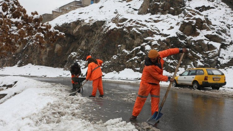 Freezing weather in decade's 'coldest winter' kills 124 in Afghanistan