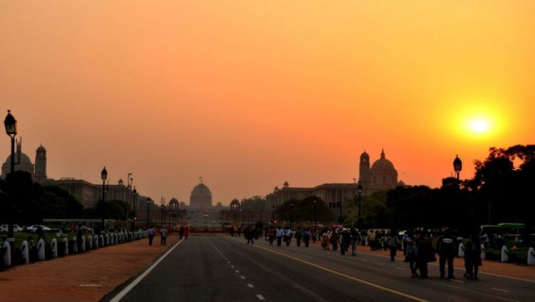 Sunny morning in Delhi, minimum temperature settles at 9.5 degrees Celsius