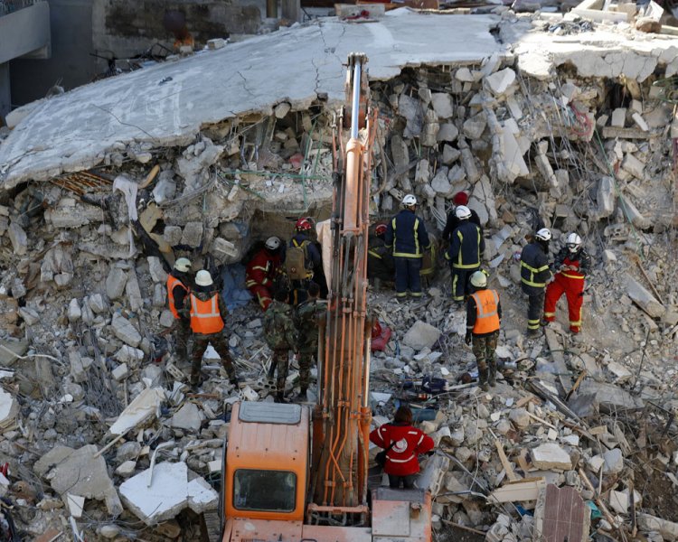 Death toll from devastating earthquakes reaches 21,000 in Turkey, Syria
