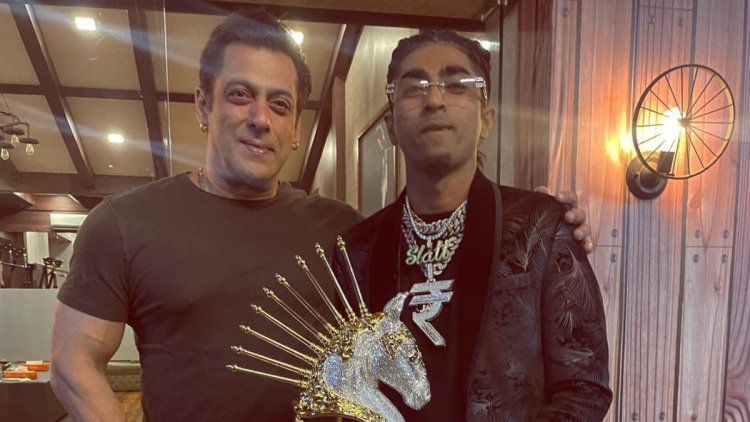 MC Stan poses with Salman Khan after winning Bigg Boss 16, says "Ammi ka sapna poora"