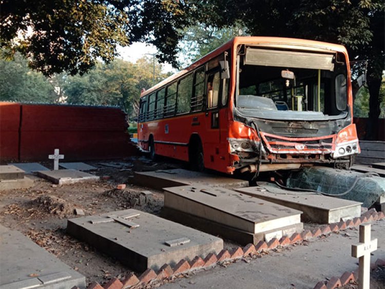 Delhi: DTC bus crashes into Christian cemetery, damages wall