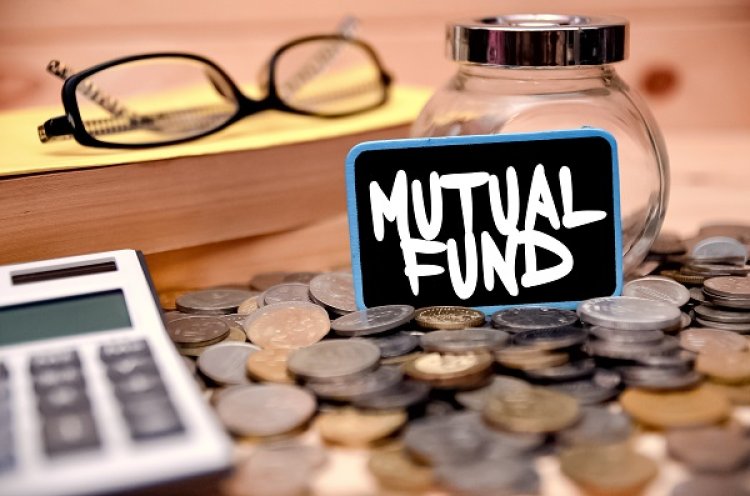 The mutual fund industry is being vilified baselessly, says Amfi