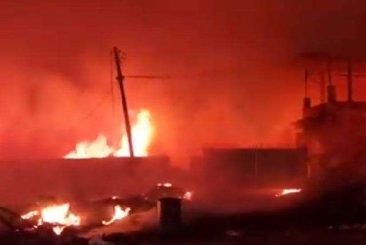 Gujarat: Fire breaks out at 10 scrap godowns in Valsad