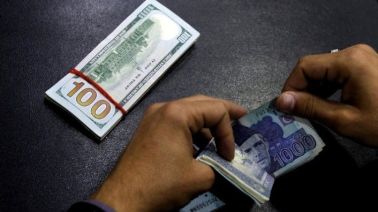 Pakistan rupee falls all-time low, struggles to unlock IMF funding