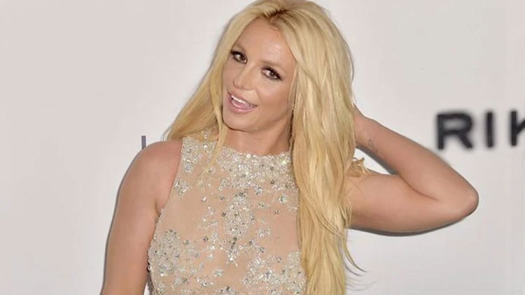 Britney Spears' autobiography delayed due to A-listers' fears, fans ask 'who are they?'