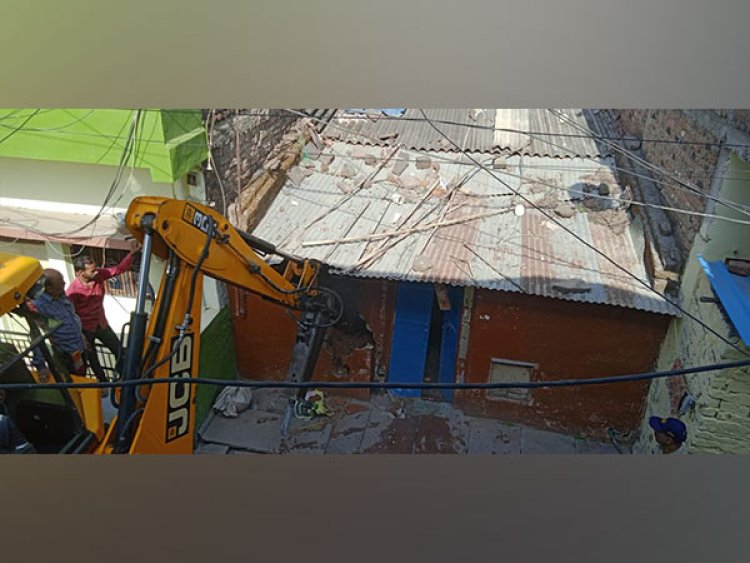 Illegal constructions of 6 criminals demolished in MP's Ujjain